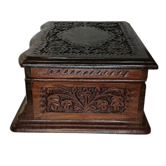 Handcarved Wood Jewlery Box Inlaid Ornate Floral Design - Picture 6 of 12